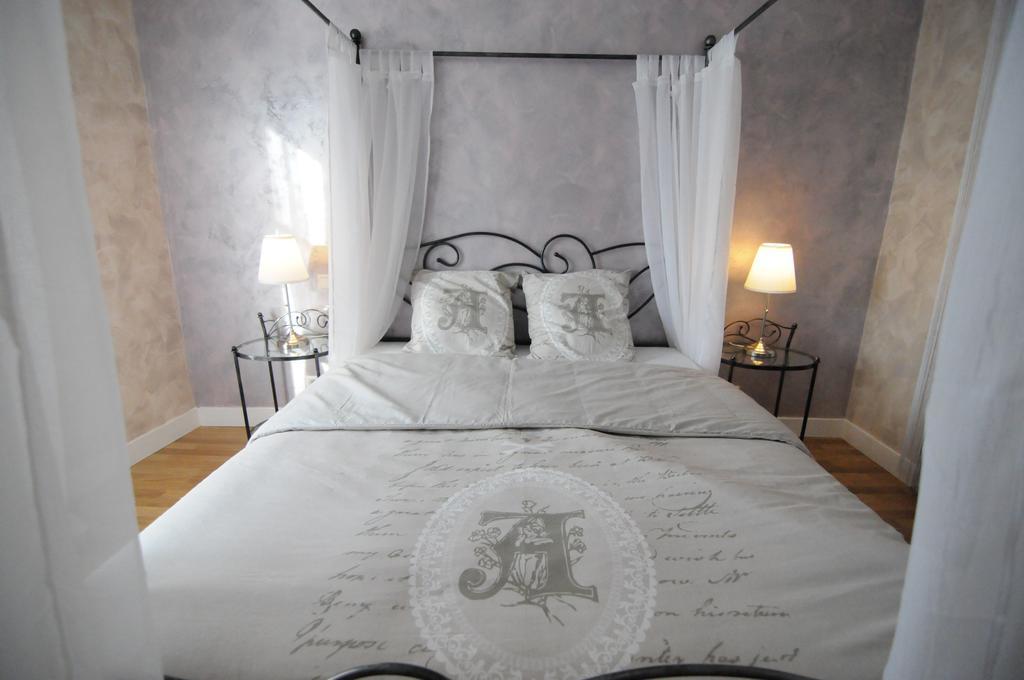 Appartement De Charme Climatise Pour 6 A 8 Pers Amboise Room photo